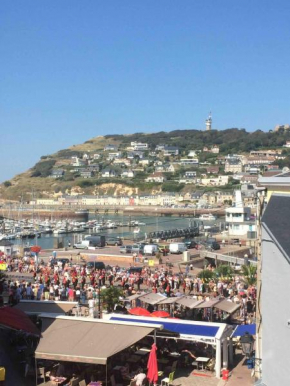 MAISON DE PECHEUR Vue Port - Commerces aux pieds - 1 à 5 Pers